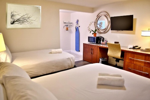 Travelodge by Wyndham Crescent City image 13