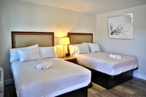 Travelodge by Wyndham Crescent City image 16