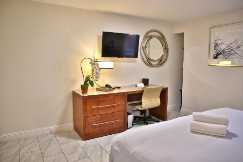 Travelodge by Wyndham Crescent City image 20