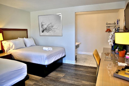 Travelodge by Wyndham Crescent City image 29