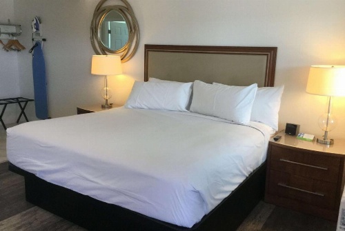 Travelodge by Wyndham Crescent City image 5